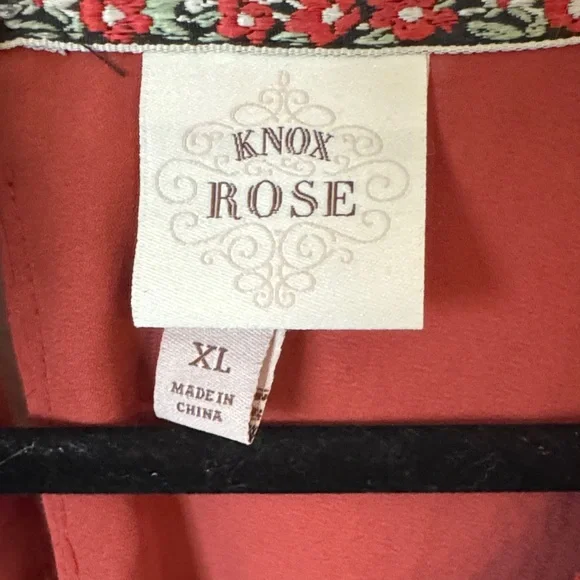 Knox Rose Terracotta Dress with Floral Accent - Picture 5 of 10